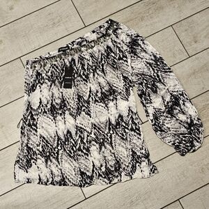 Bebe Silk Top Blouse M One Sholder Black White Metal Accents Long Sleeve New